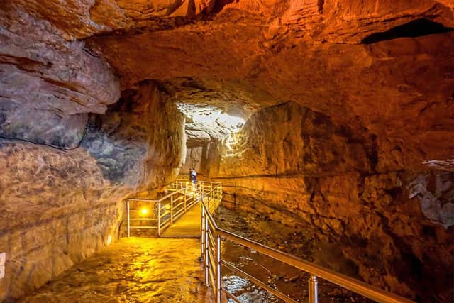 Trabzon: Hıdırnebi Plateau & Çal Cave Day Tour