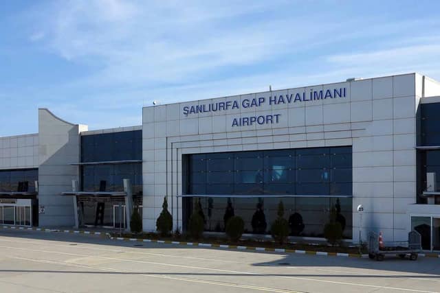 Şanlıurfa GAP Airport: Private Transfer to Central Hotels