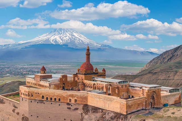 Trabzon to Van: 4-Day Private Eastern Anatolia Tour