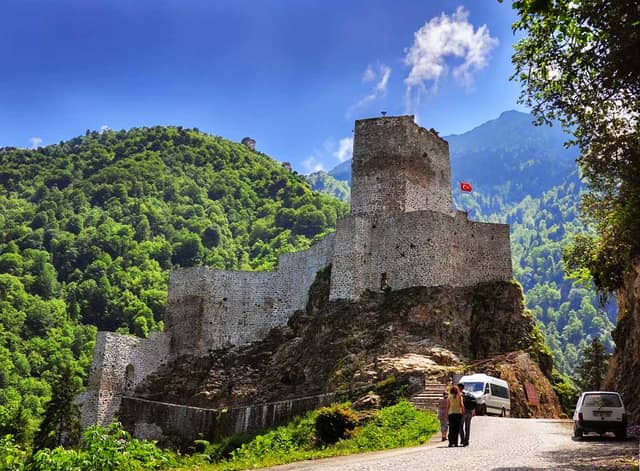 Elevit Plateau & Zilkale Private Tour from Trabzon